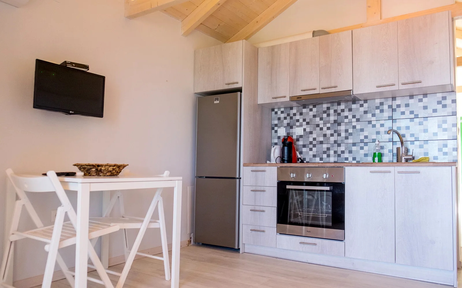 Kitchen and dining area at Il Mare, Villa Vanda